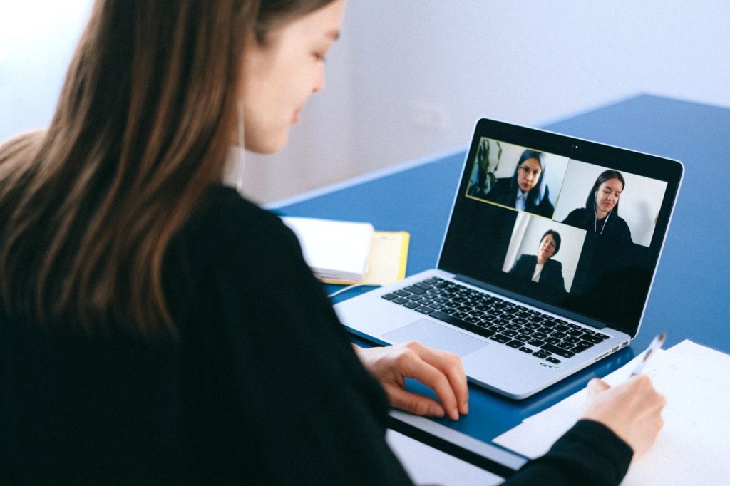 como fazer chamada de vídeo em grupo no WhatsApp