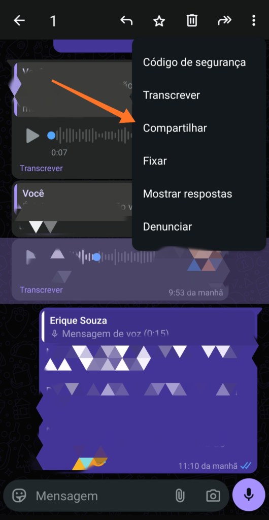 Tela de compartilhamento do Android exibindo opções de apps após tocar em 'Compartilhar' no WhatsApp, com seta laranja apontando para o ícone 'Copiar para...' usado para salvar o áudio em uma pasta local